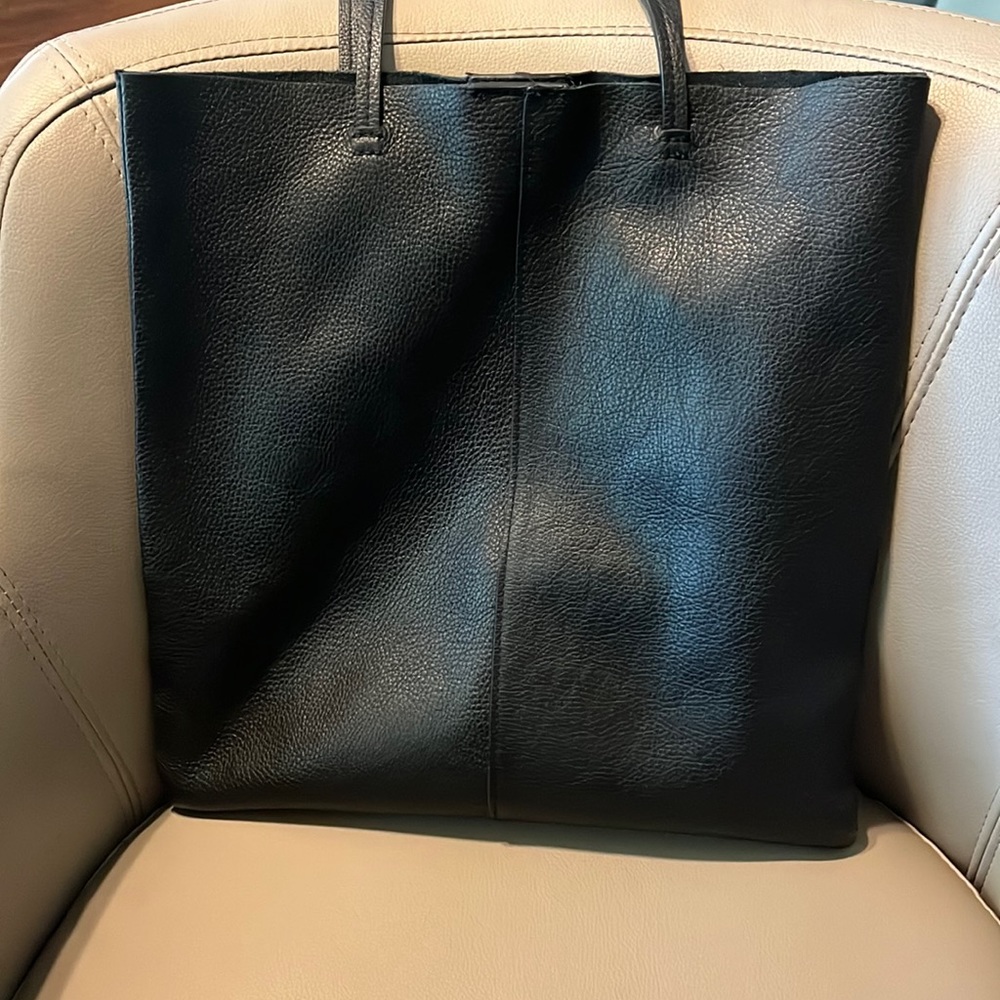 simple leather tote